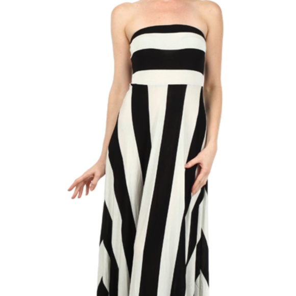 Dresses & Skirts - Plus Strapless Stripe Maxi Dress - 2XL